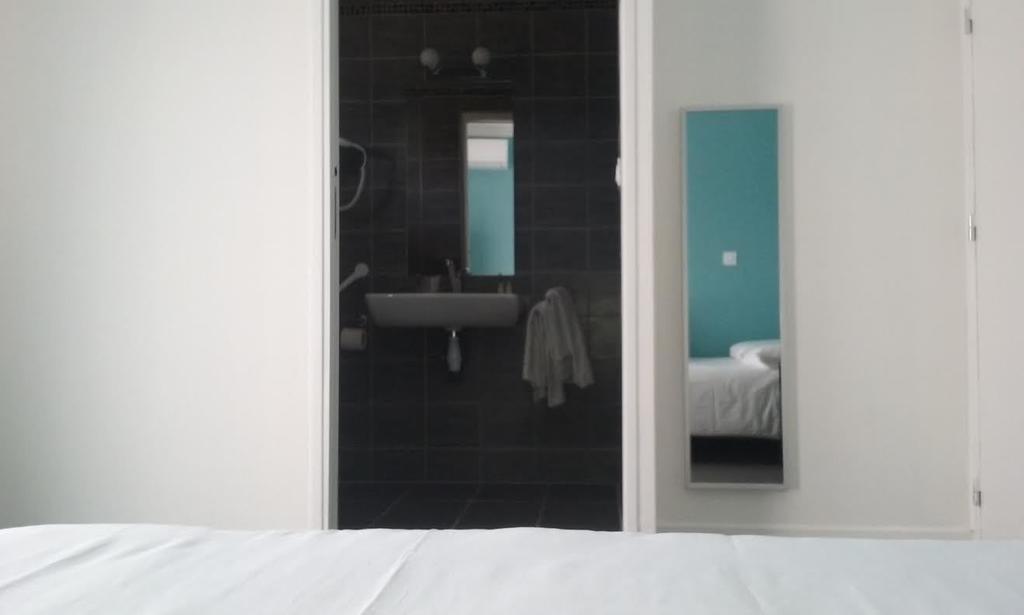 Hotel Bleu Azur 아르젤레쉬르메르 객실 사진